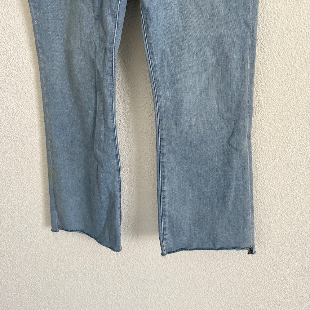 Express Cropped Flare High Rise Jeans 12/R - Picture 4 of 13